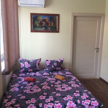 Room In The Guest House Odesa Exterior foto